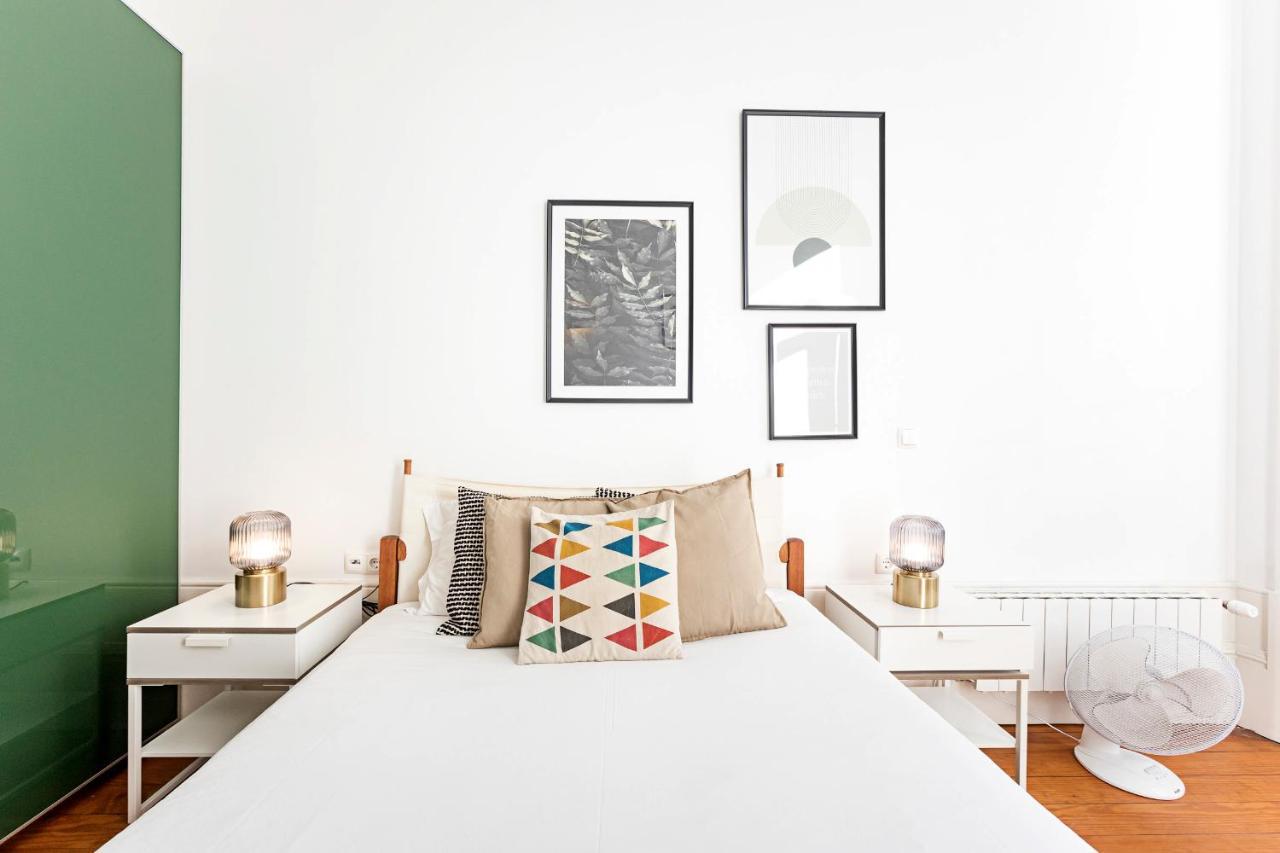 Lovelystay - Aurora Heights Apartment Porto Luaran gambar