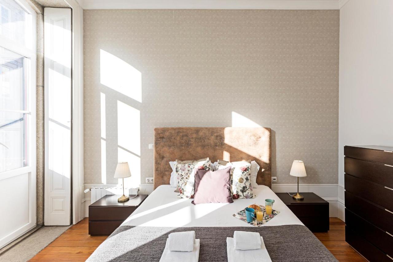 Lovelystay - Aurora Heights Apartment Porto Luaran gambar