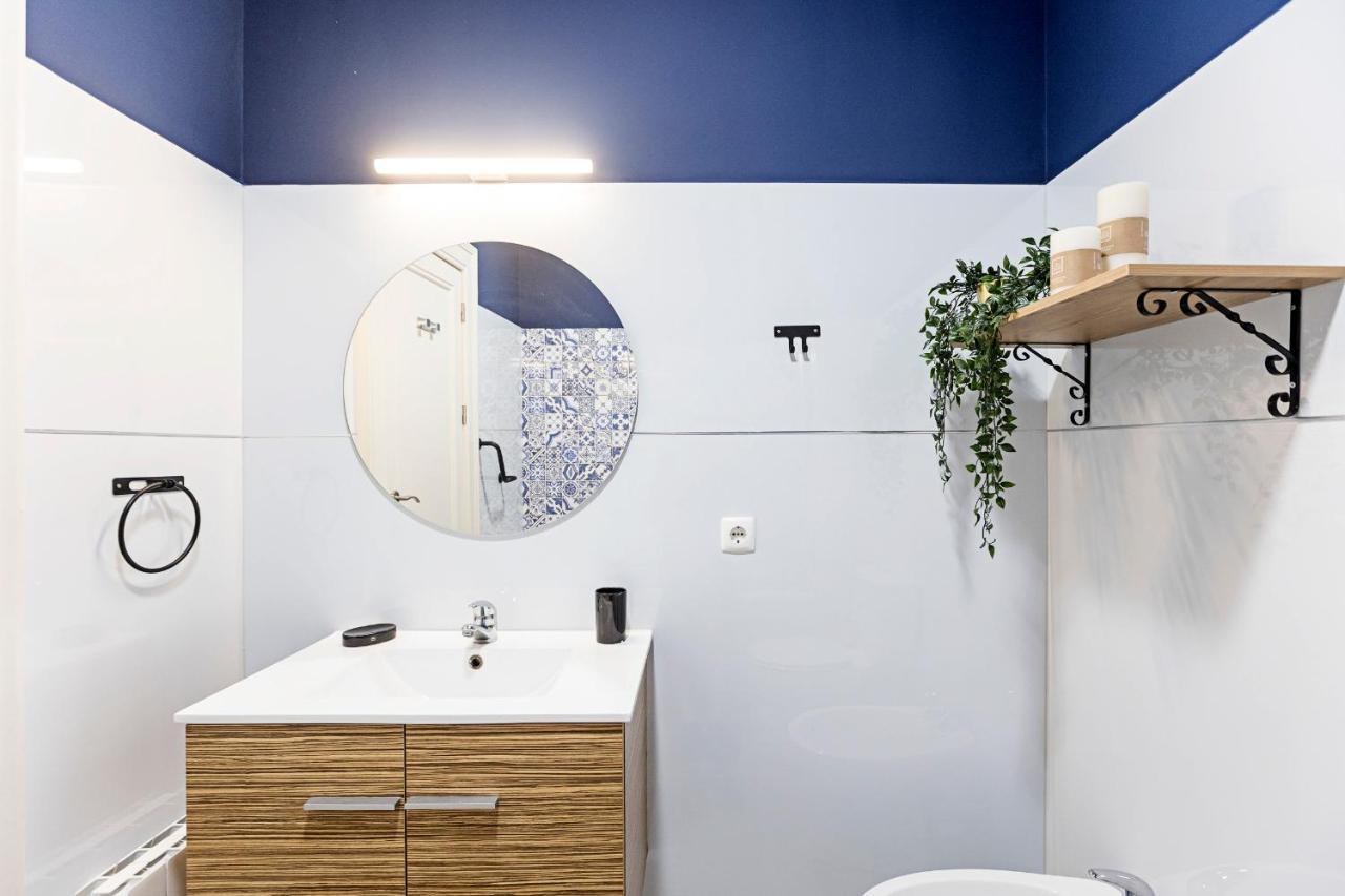 Lovelystay - Aurora Heights Apartment Porto Luaran gambar