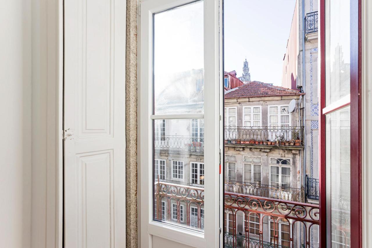Lovelystay - Aurora Heights Apartment Porto Luaran gambar