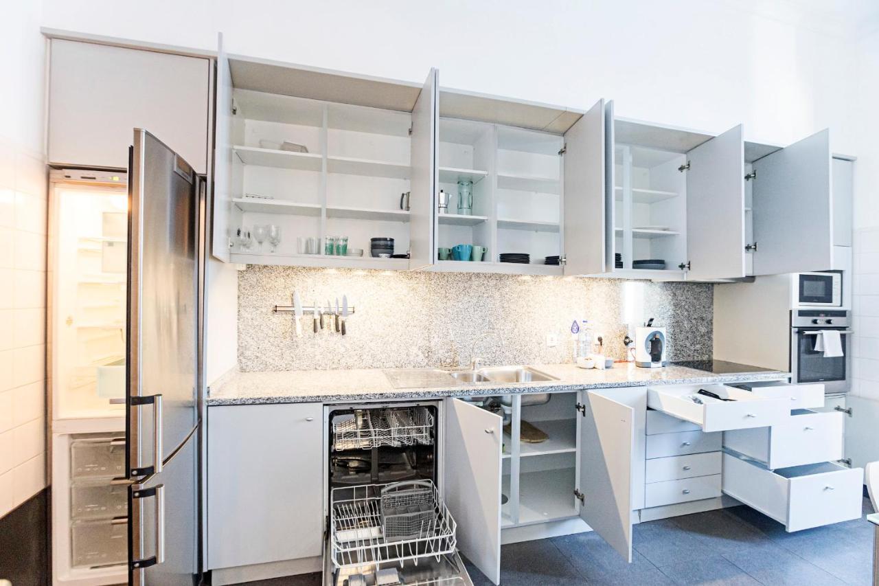 Lovelystay - Aurora Heights Apartment Porto Luaran gambar