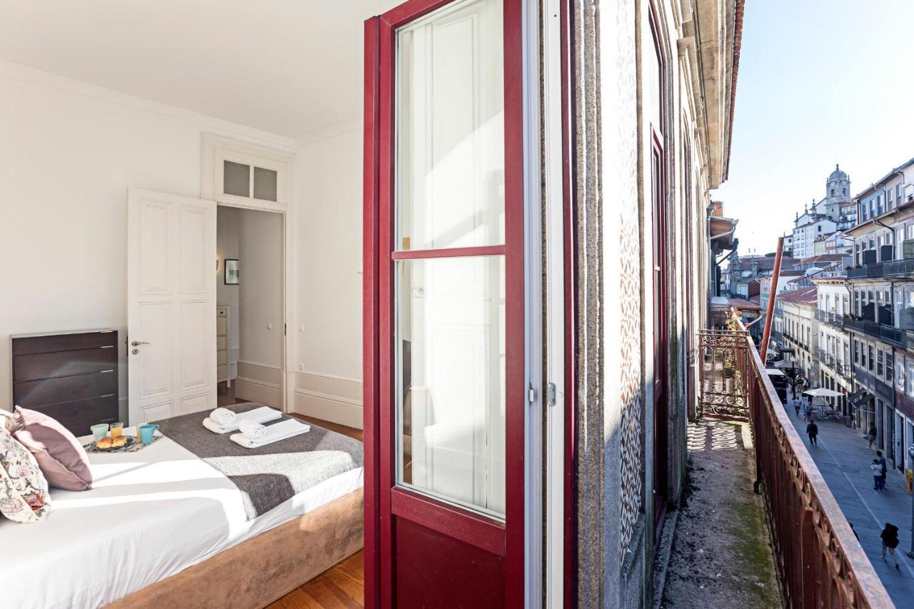 Lovelystay - Aurora Heights Apartment Porto Luaran gambar