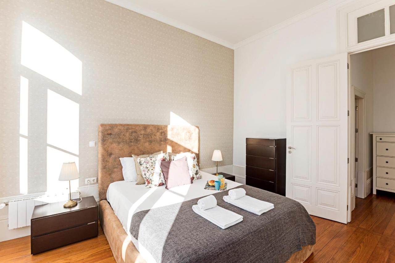 Lovelystay - Aurora Heights Apartment Porto Luaran gambar
