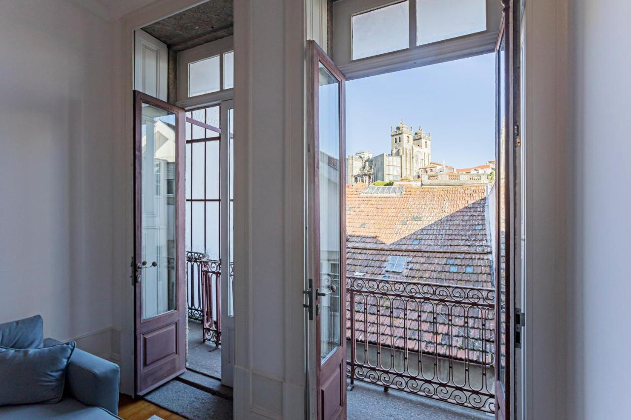 Lovelystay - Aurora Heights Apartment Porto Luaran gambar